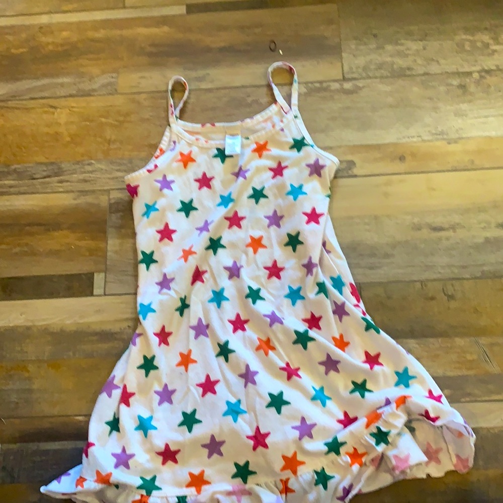 Night gown.  Says 10 but fits better as a sz 6